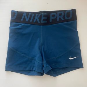 Nike Pro 3” Shorts in Navy, XS